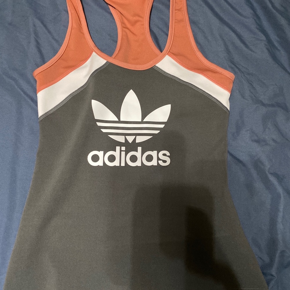 Track suit - Picture 2 of 10